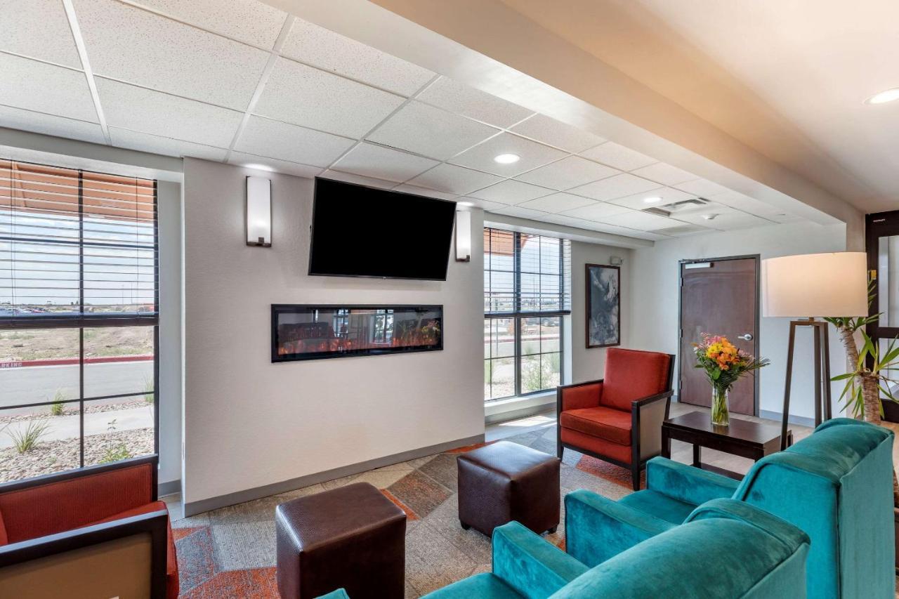 Comfort Inn & Suites Bennett Strasburg Luaran gambar