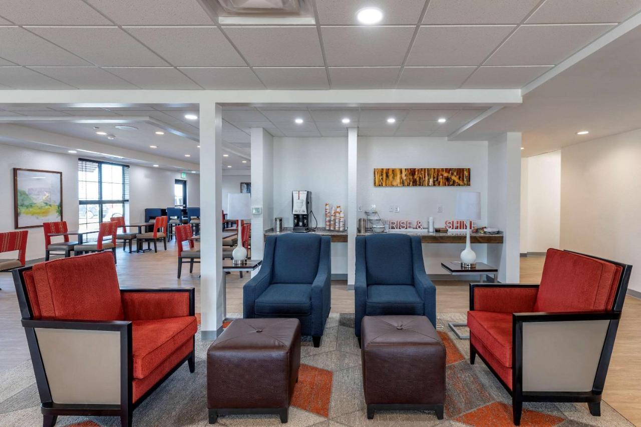 Comfort Inn & Suites Bennett Strasburg Luaran gambar