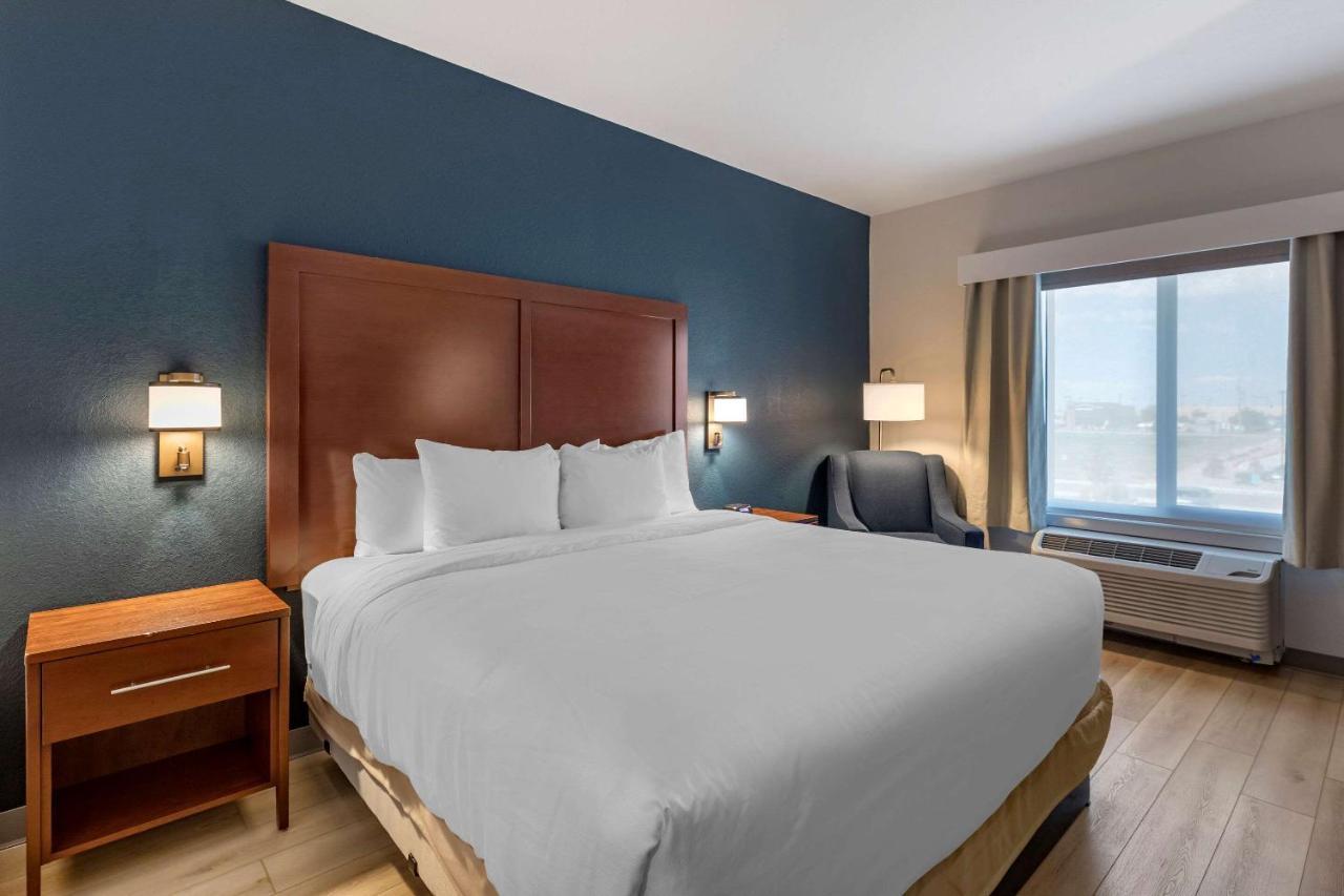Comfort Inn & Suites Bennett Strasburg Luaran gambar