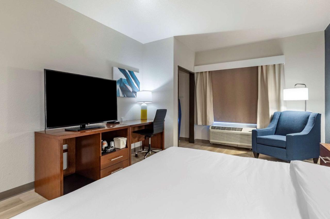 Comfort Inn & Suites Bennett Strasburg Luaran gambar