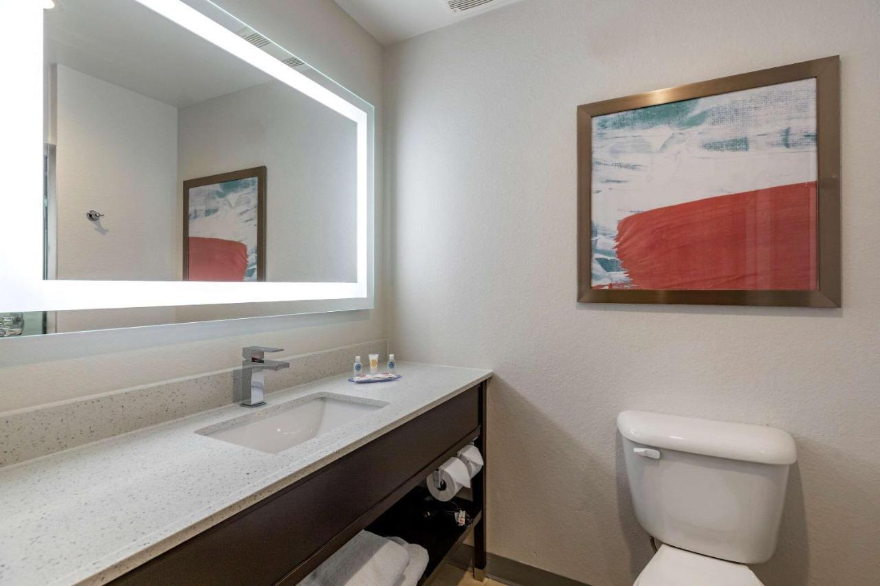 Comfort Inn & Suites Bennett Strasburg Luaran gambar