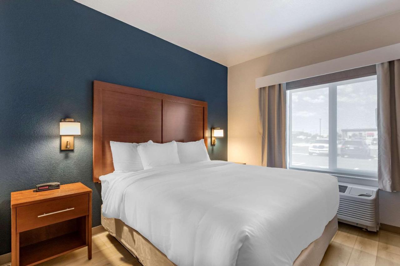 Comfort Inn & Suites Bennett Strasburg Luaran gambar