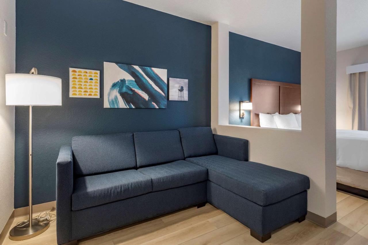 Comfort Inn & Suites Bennett Strasburg Luaran gambar
