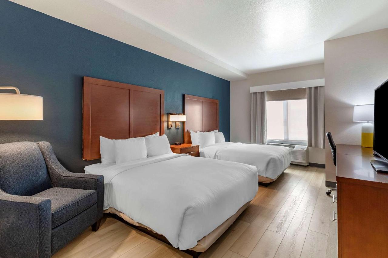 Comfort Inn & Suites Bennett Strasburg Luaran gambar