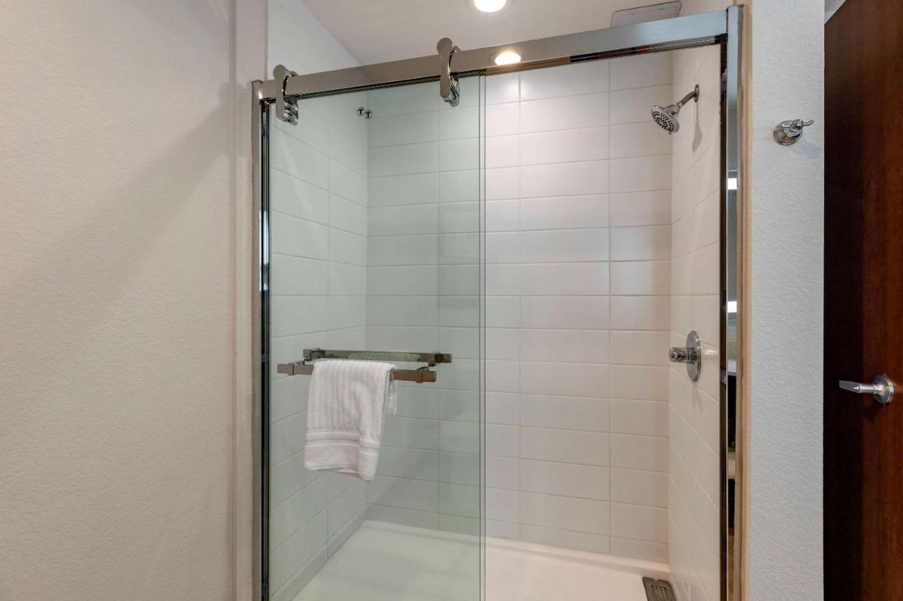 Comfort Inn & Suites Bennett Strasburg Luaran gambar