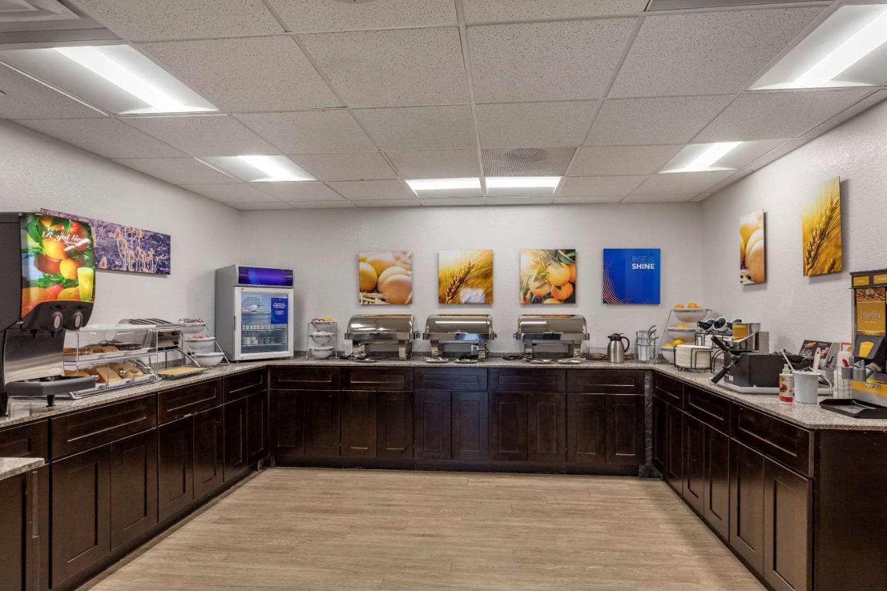 Comfort Inn & Suites Bennett Strasburg Luaran gambar