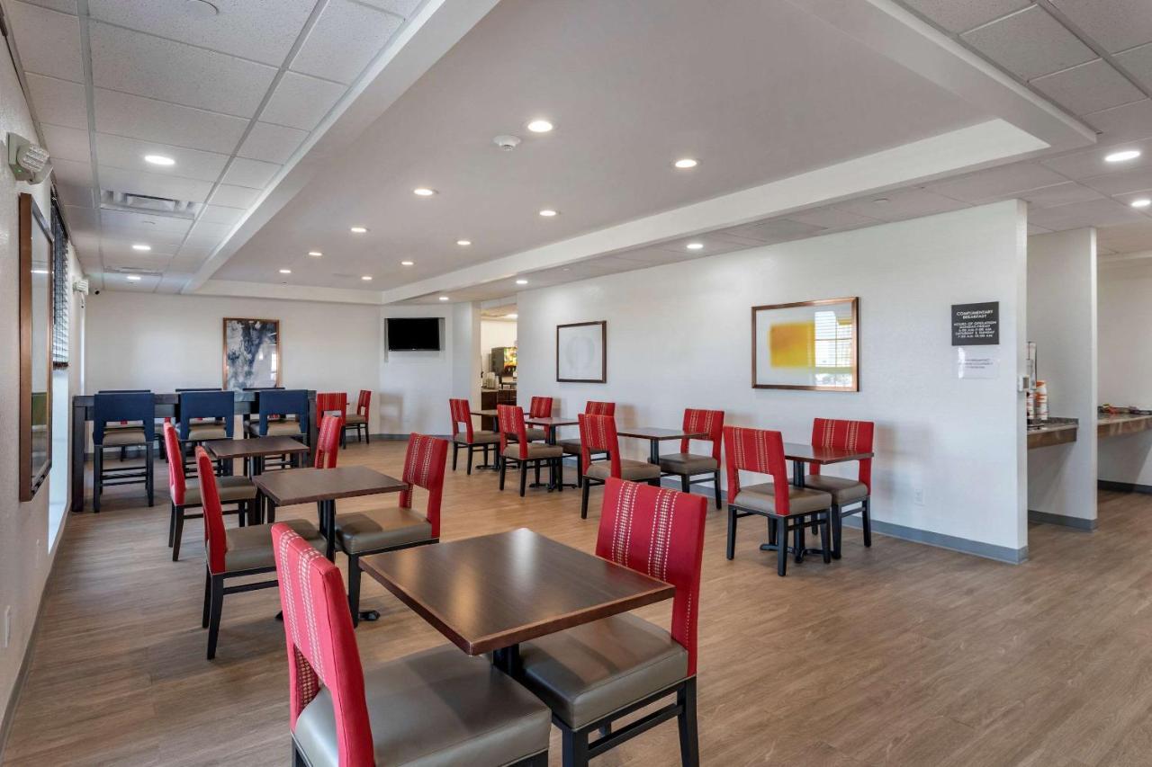 Comfort Inn & Suites Bennett Strasburg Luaran gambar